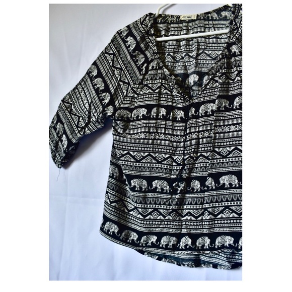 Elephant print blouse - Picture 2 of 10